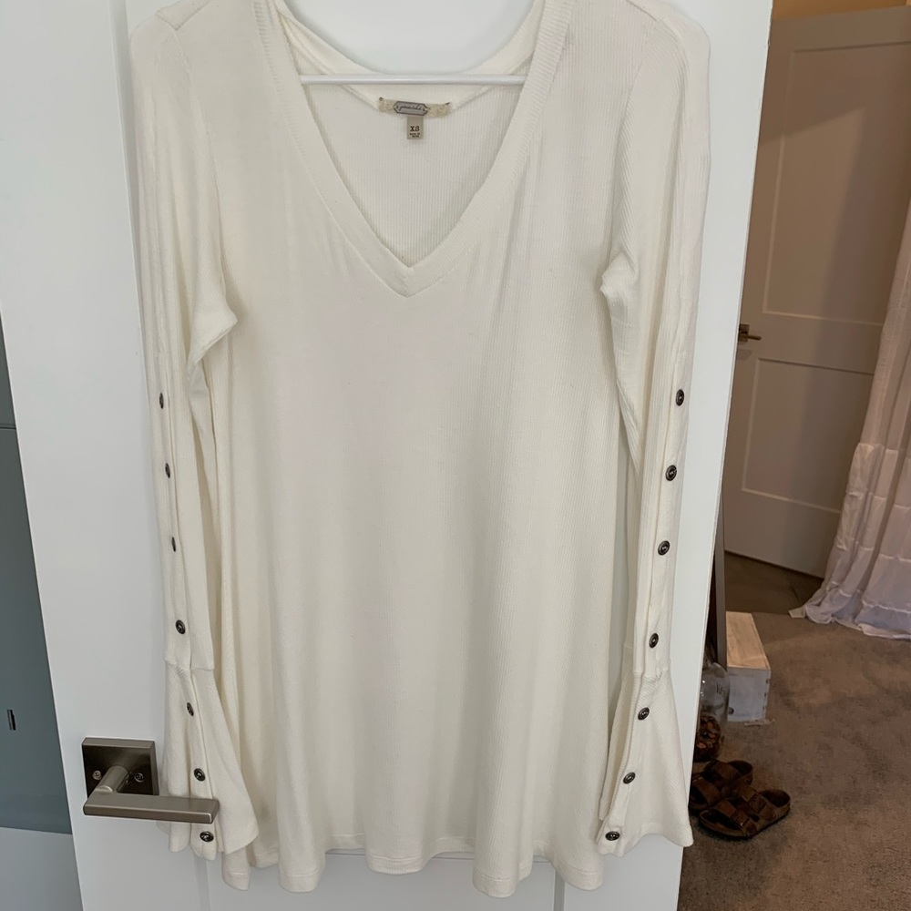 ✨ bell sleeved top!